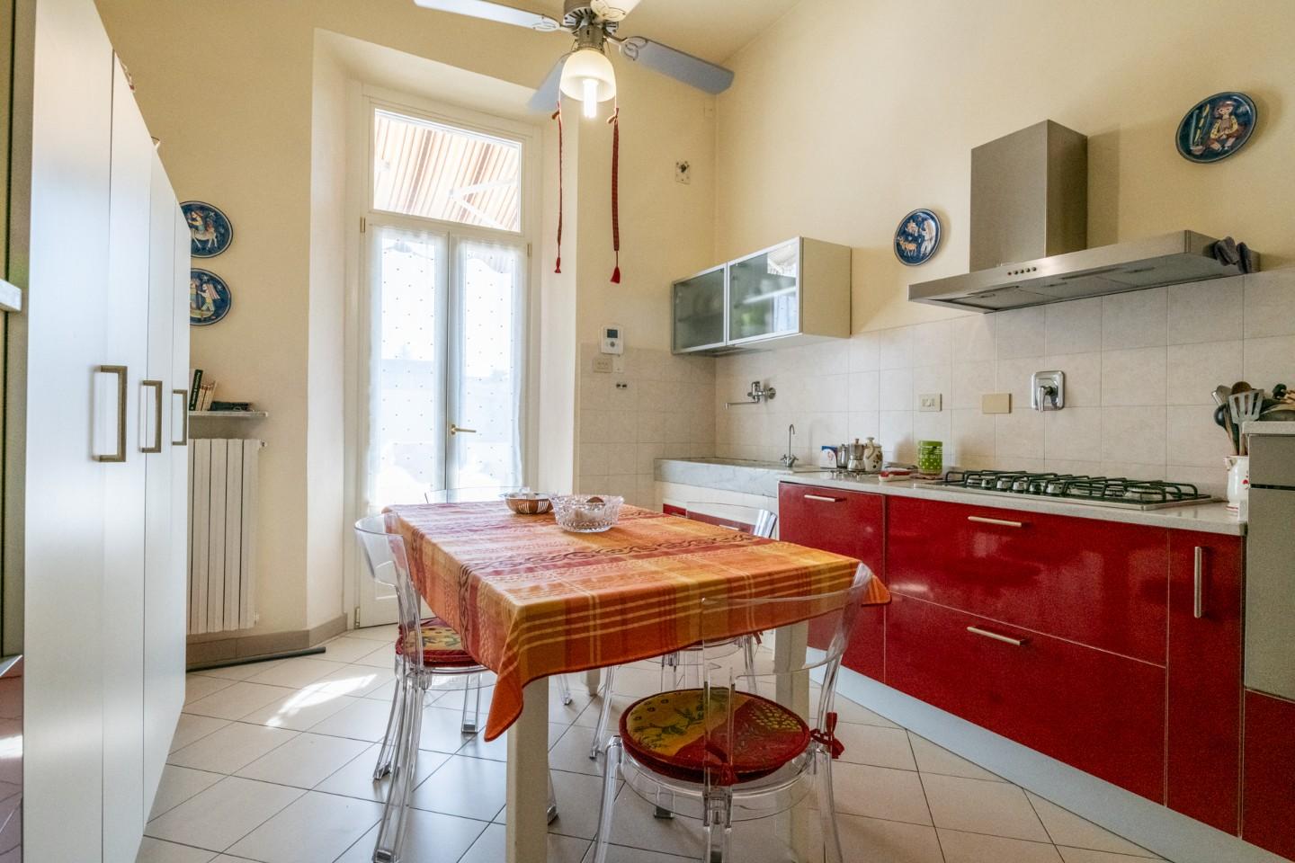 Immagine 8 di Appartamento in vendita  a Pisa