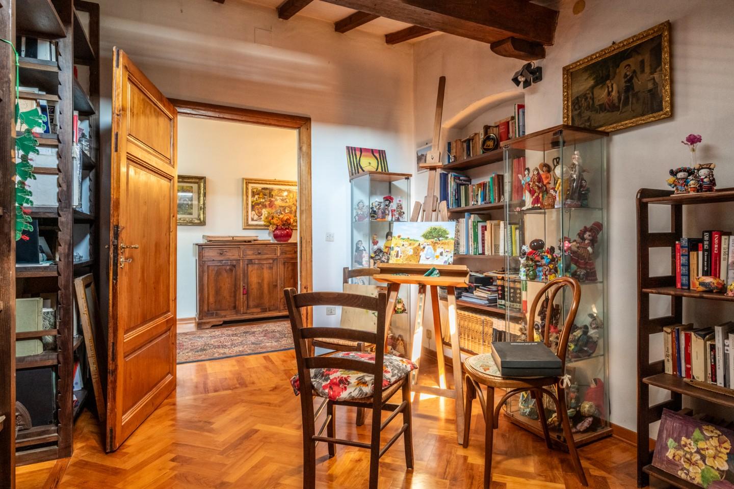 Immagine 38 di Appartamento in vendita  a Pisa