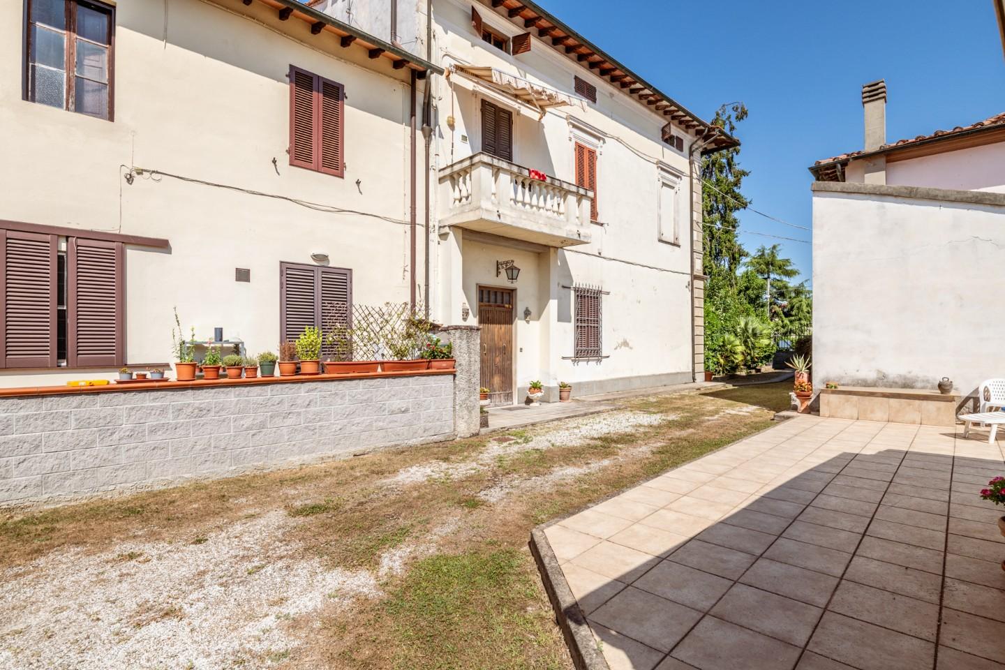 Immagine 43 di Appartamento in vendita  a Pisa