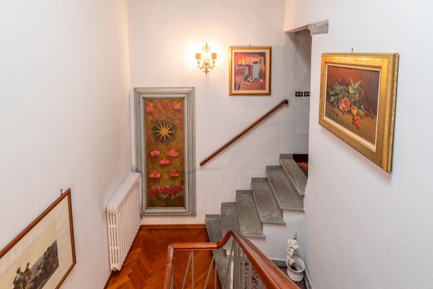 Immagine 25 di Appartamento in vendita  a Pisa