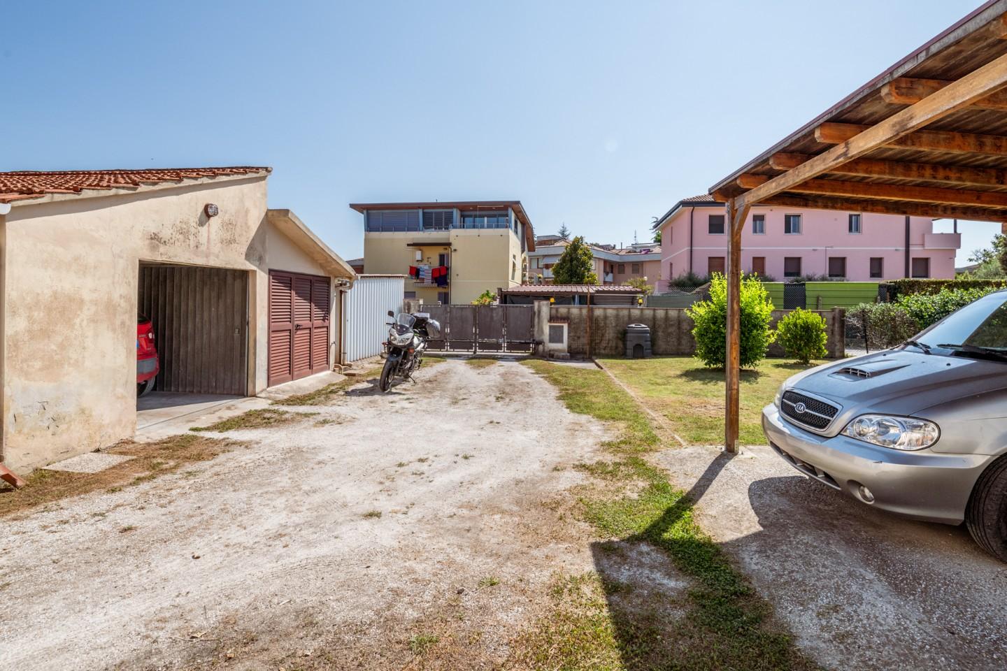 Immagine 56 di Appartamento in vendita  a Pisa