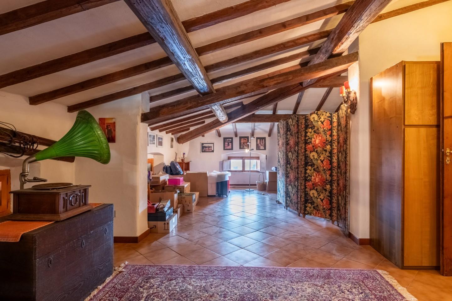 Immagine 33 di Appartamento in vendita  a Pisa