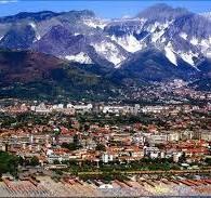 Immagine 11 di Casa bifamiliare in vendita  a Carrara