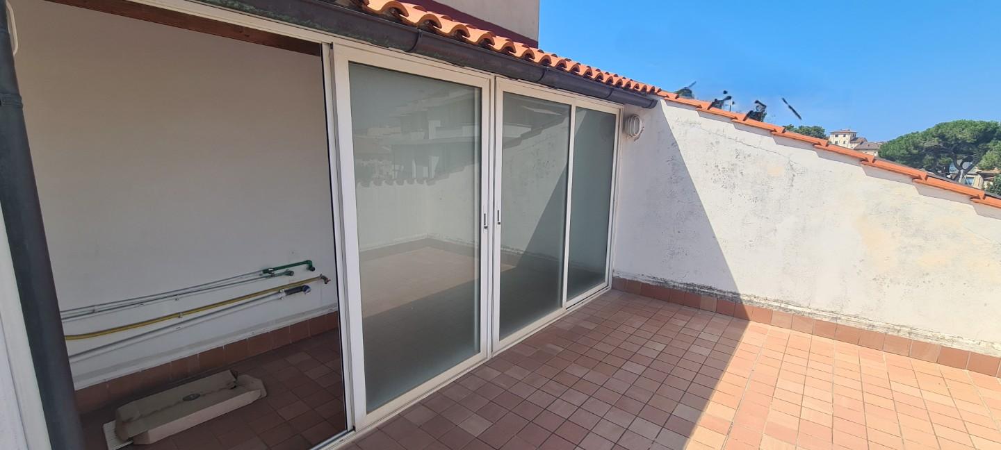 Immagine 36 di Villetta a schiera in vendita  a Livorno