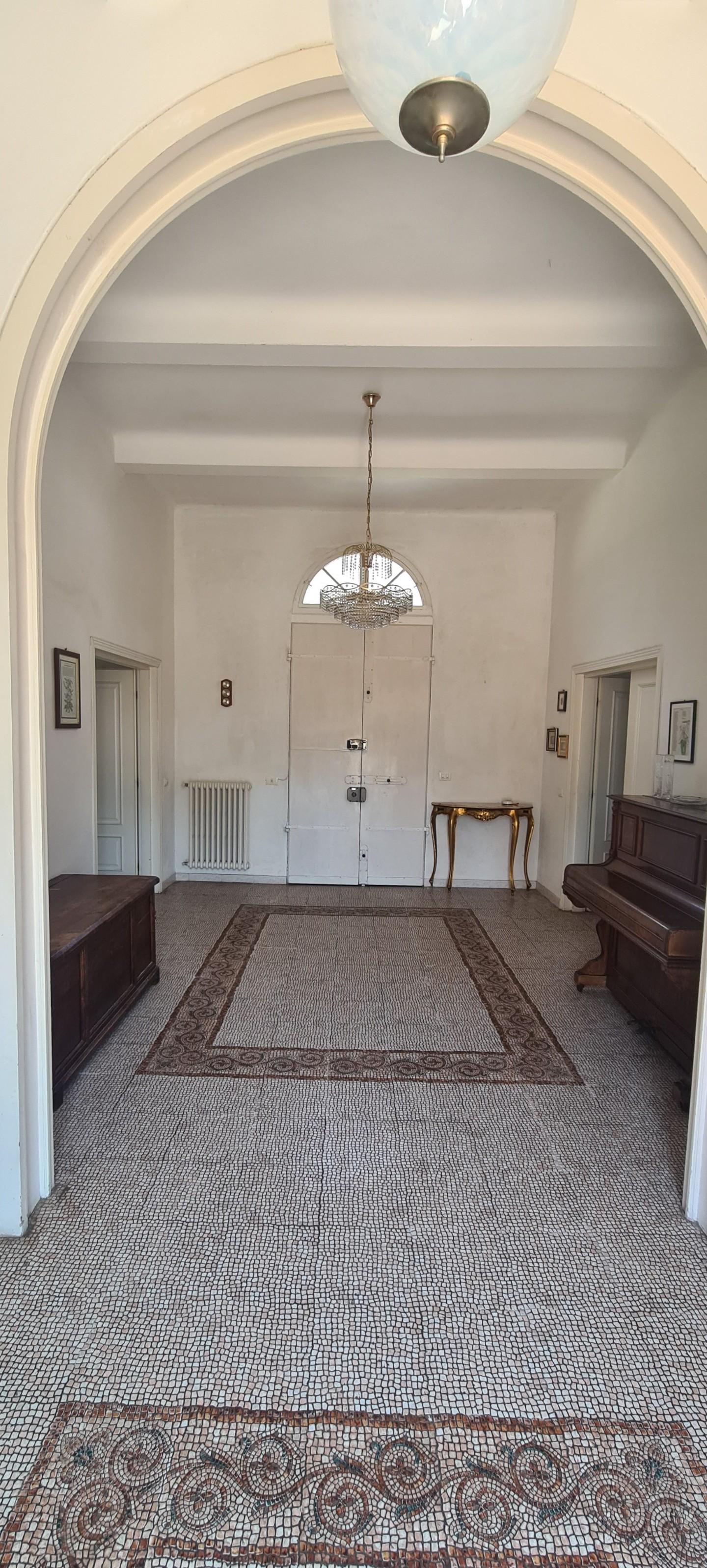 Immagine 46 di Villetta a schiera in vendita  a Livorno