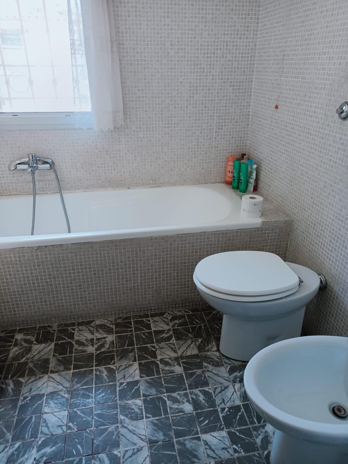 Immagine 13 di Villetta a schiera in vendita  a Livorno