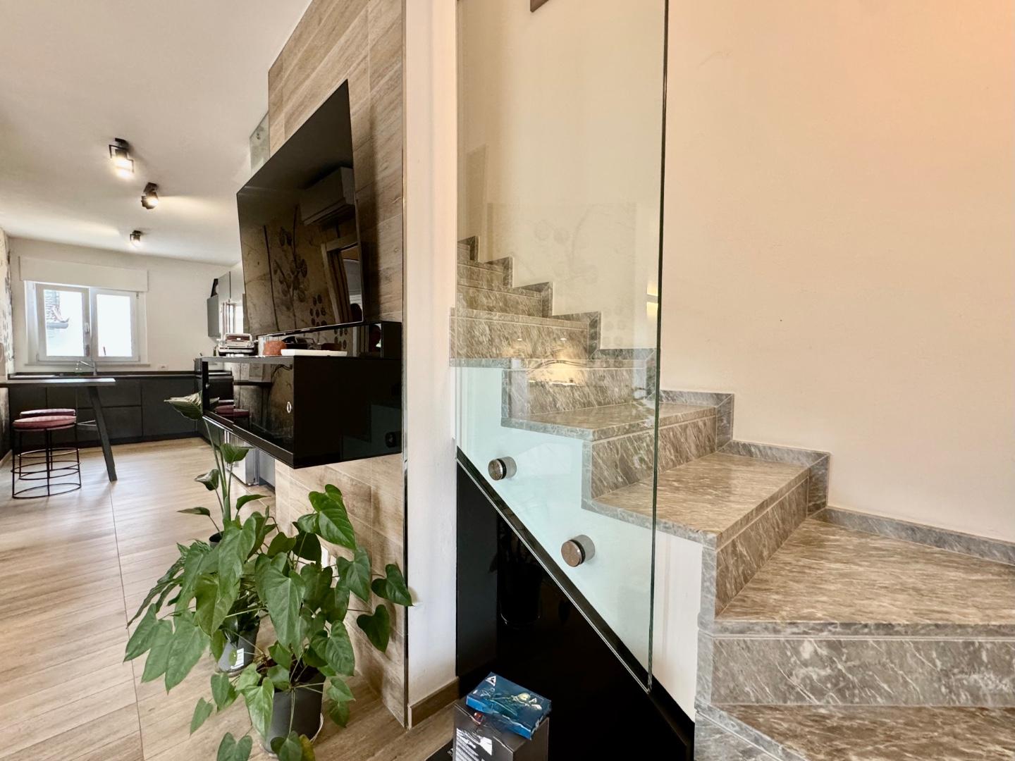 Immagine 7 di Casa bifamiliare in vendita  a Montignoso