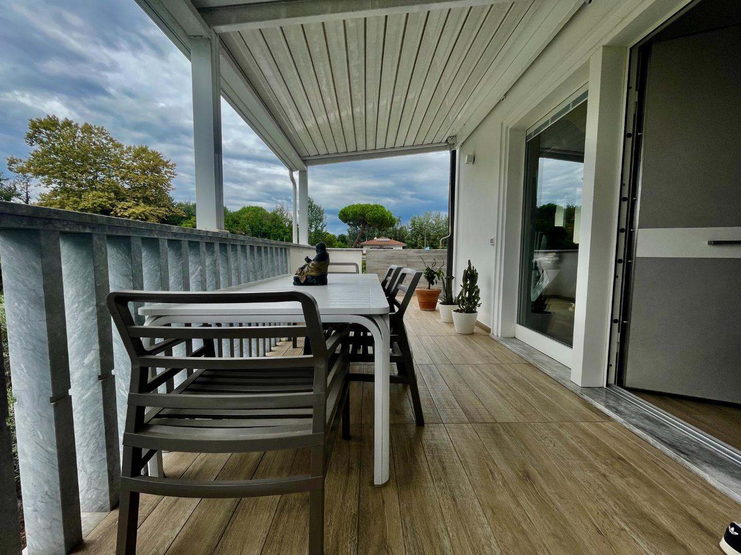 Immagine 16 di Casa bifamiliare in vendita  a Montignoso