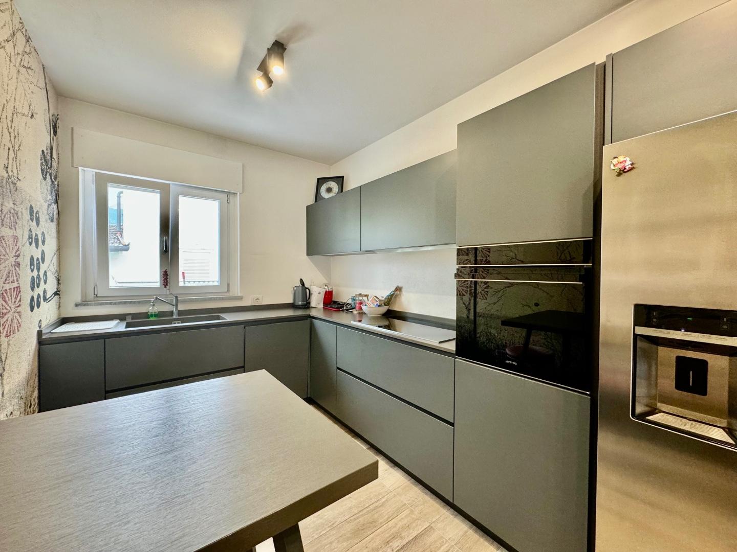 Immagine 15 di Casa bifamiliare in vendita  a Montignoso