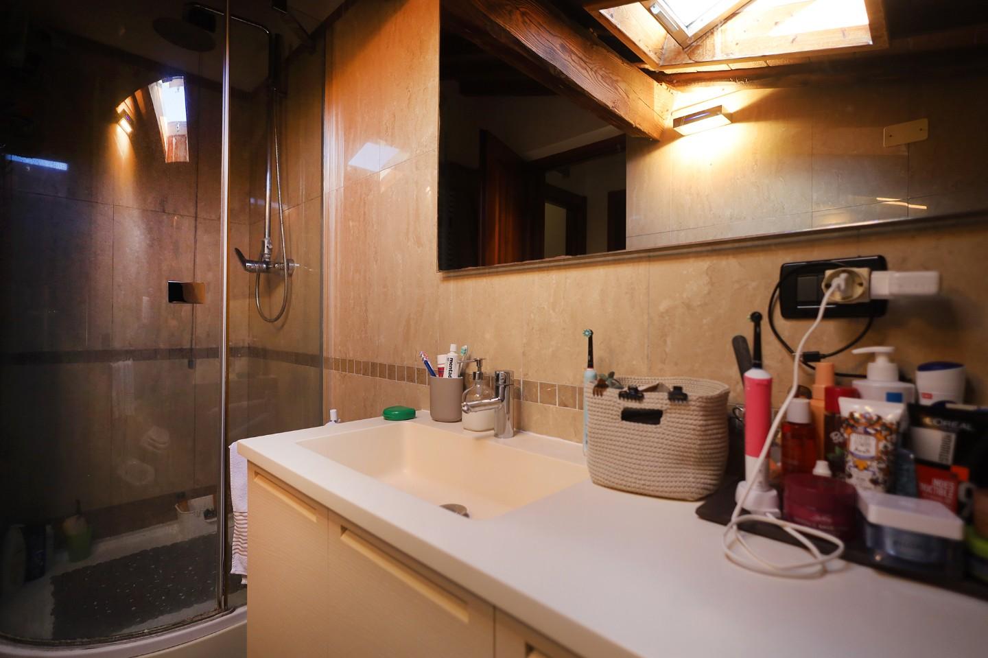 Immagine 14 di Appartamento in vendita  a San Giuliano Terme