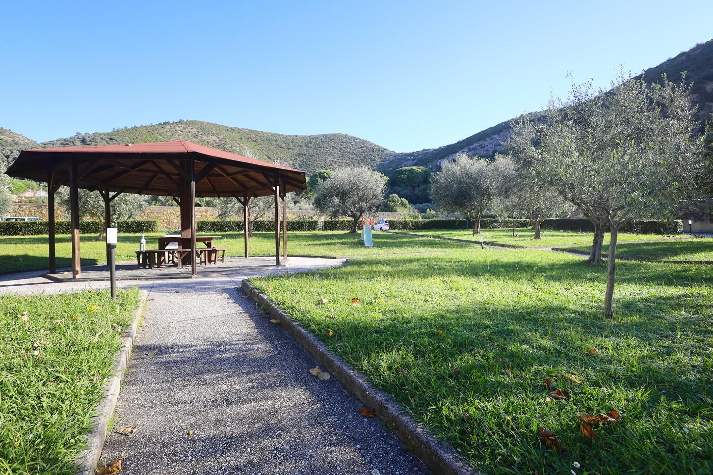 Immagine 25 di Appartamento in vendita  a San Giuliano Terme