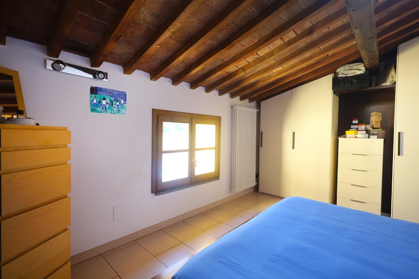 Immagine 18 di Appartamento in vendita  a San Giuliano Terme