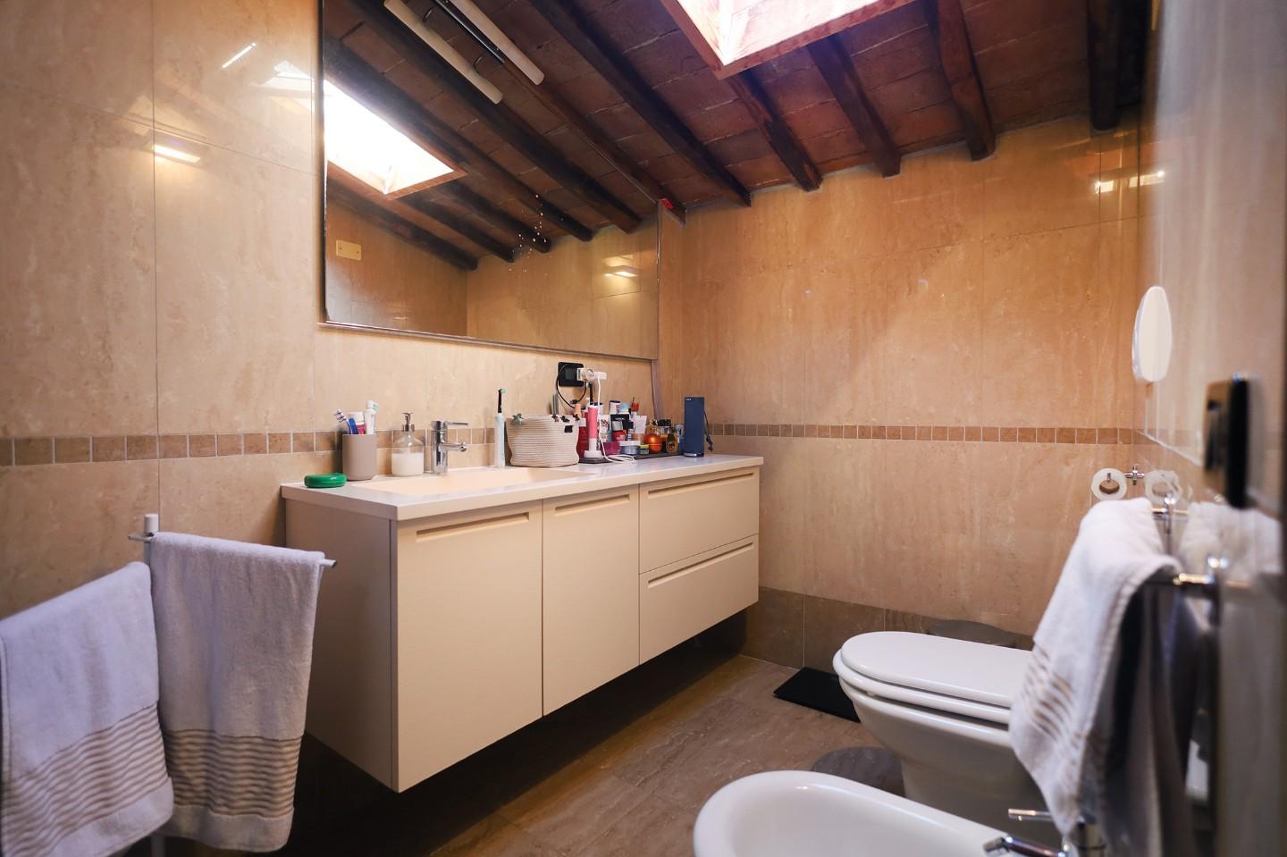 Immagine 13 di Appartamento in vendita  a San Giuliano Terme