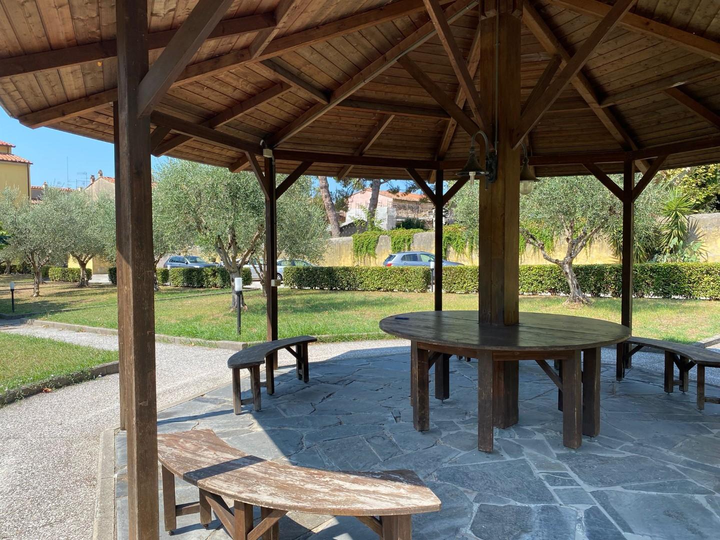 Immagine 17 di Appartamento in vendita  a San Giuliano Terme