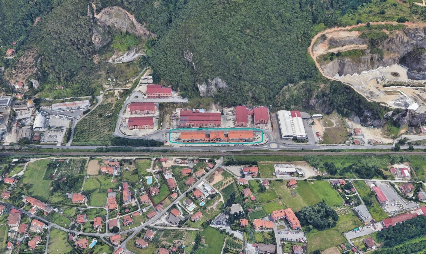 Immagine 4 di Ufficio in vendita  a Montignoso