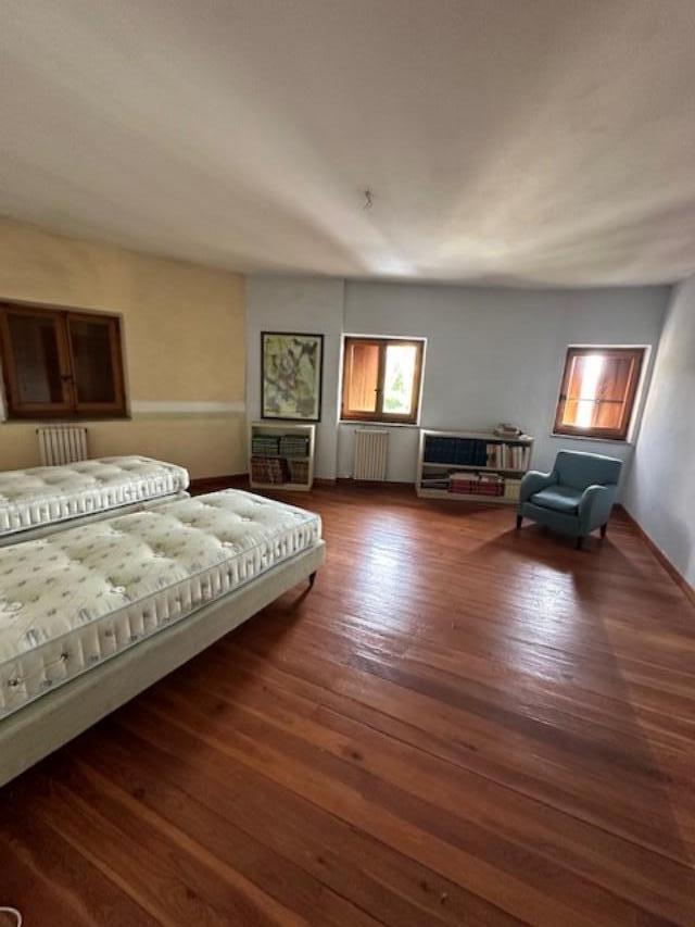 Immagine 24 di Casa indipendente in vendita  a Massa