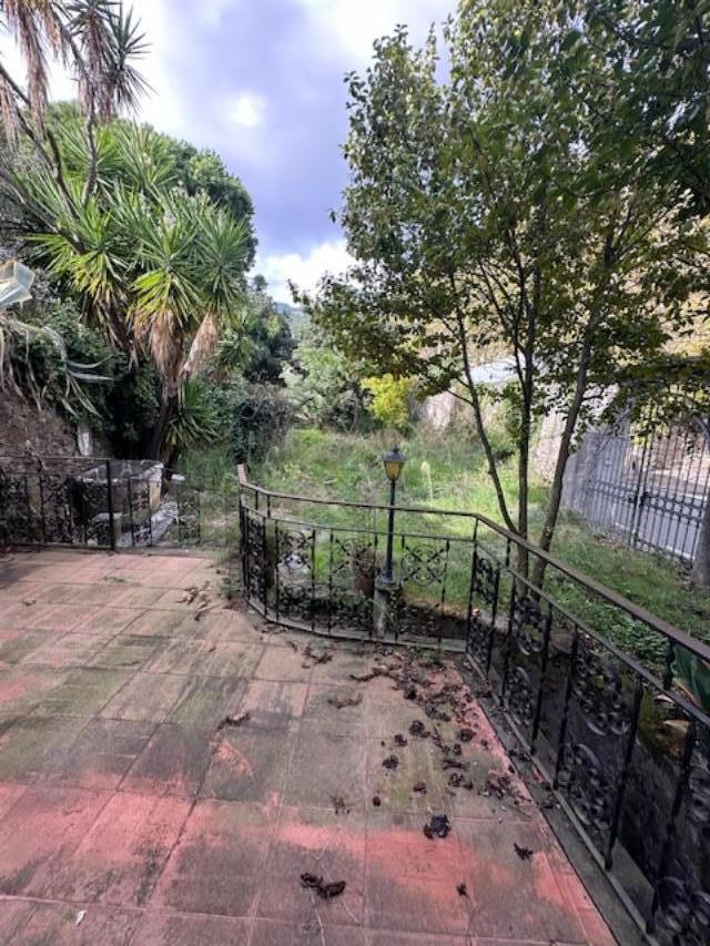 Immagine 2 di Casa indipendente in vendita  a Massa