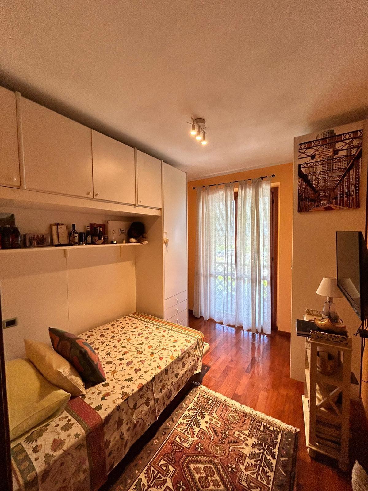 Immagine 12 di Villetta a schiera in vendita  a Massa