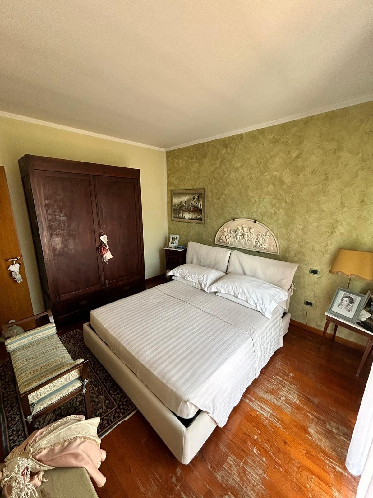 Immagine 6 di Villetta a schiera in vendita  a Massa