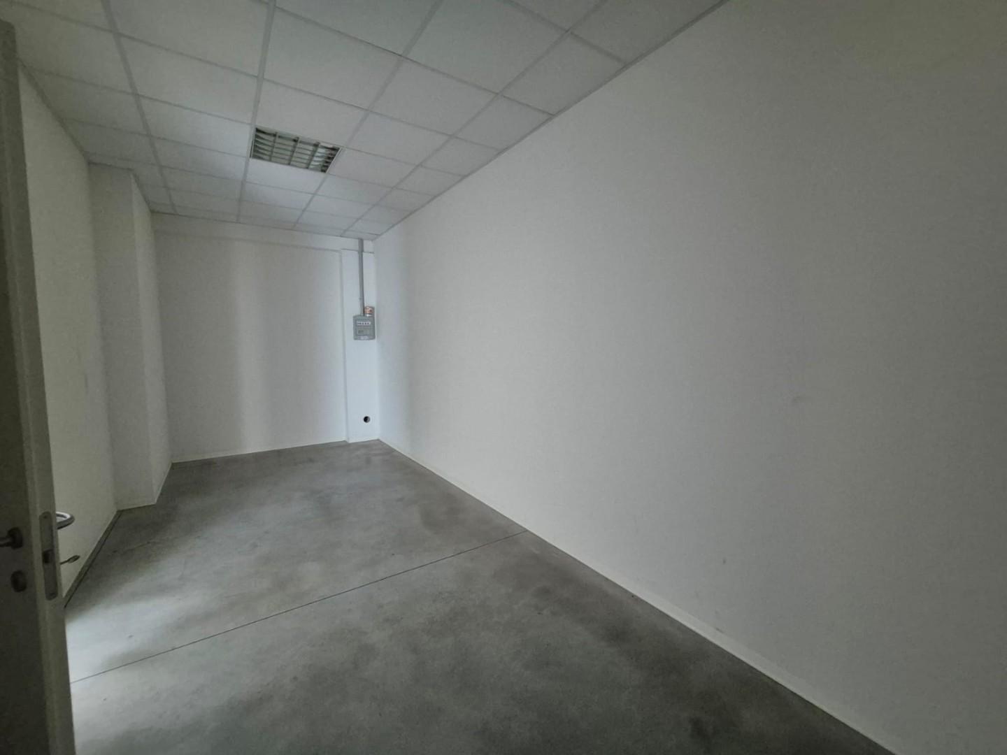 Immagine 17 di Capannone industriale in affitto  a Santa Croce Sull'arno