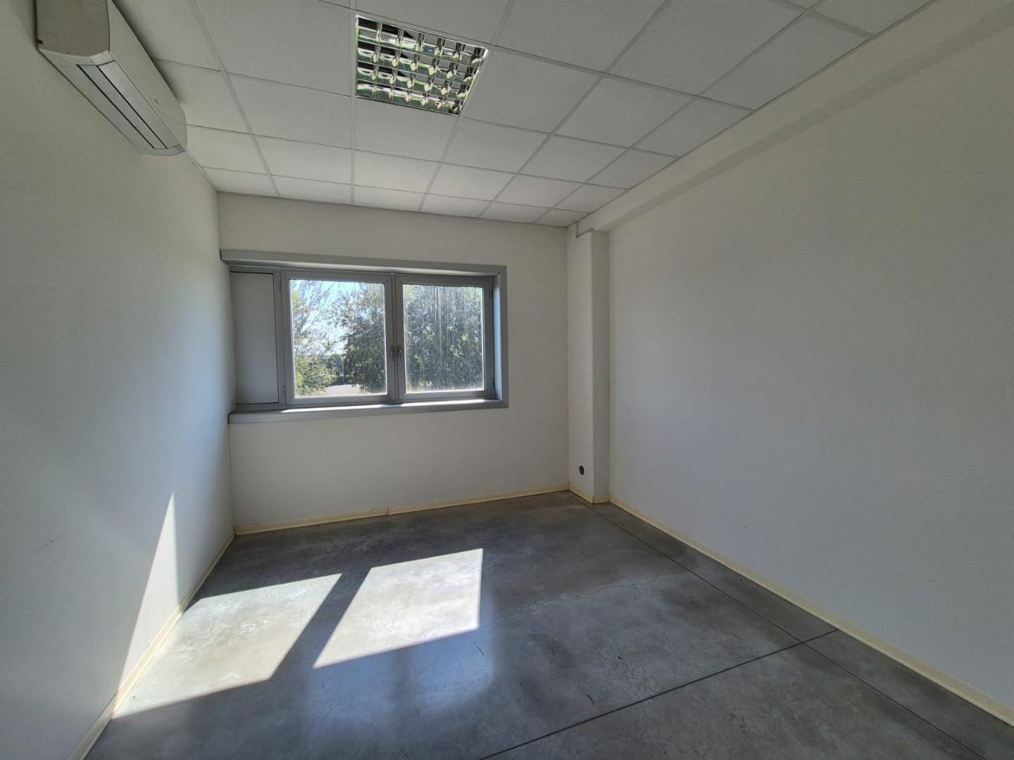 Immagine 13 di Capannone industriale in affitto  a Santa Croce Sull'arno