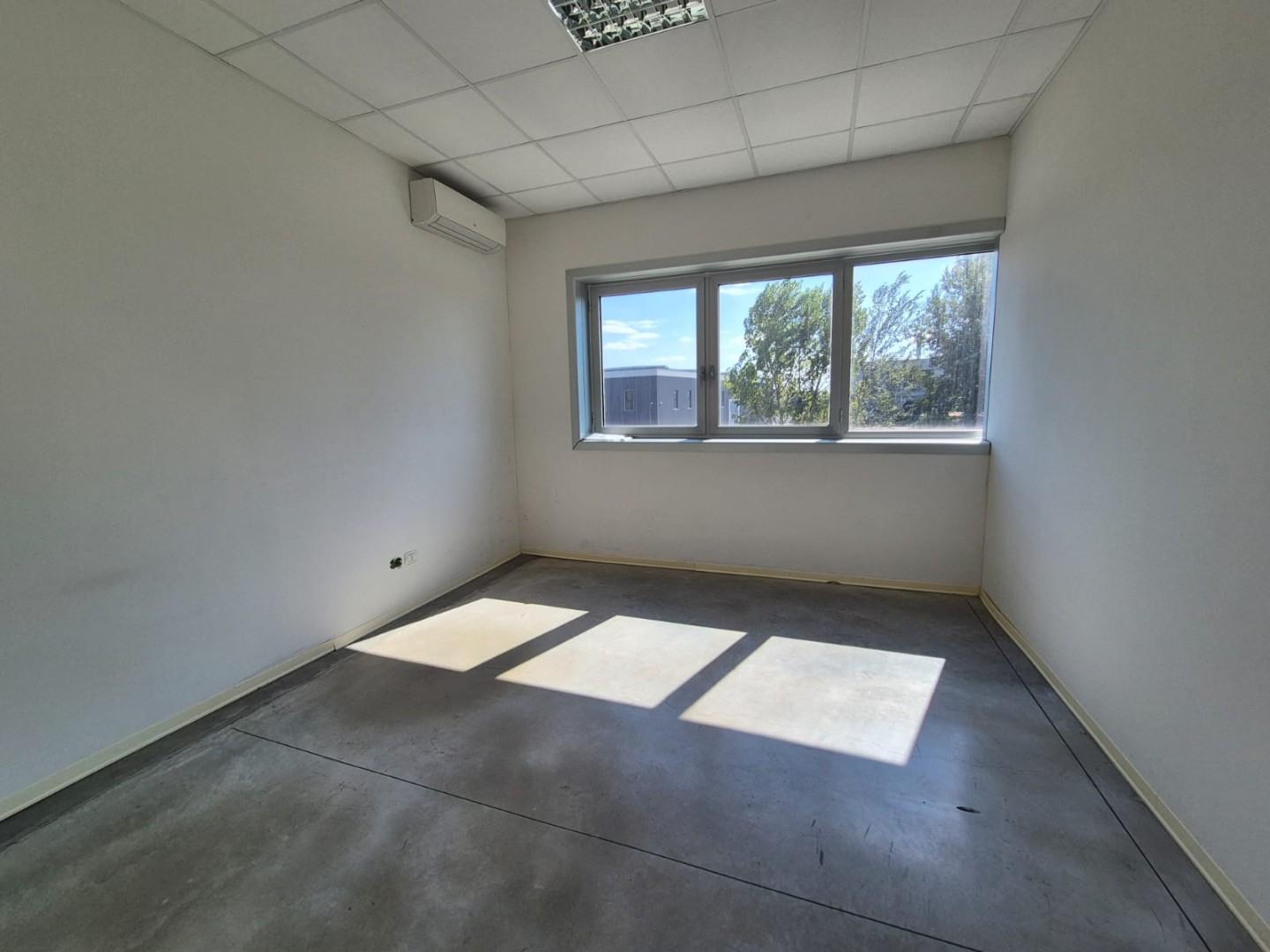 Immagine 15 di Capannone industriale in affitto  a Santa Croce Sull'arno