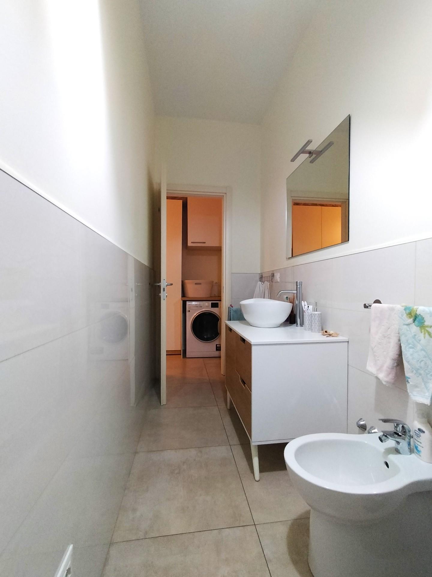 Immagine 14 di Appartamento in vendita  a Bergamo