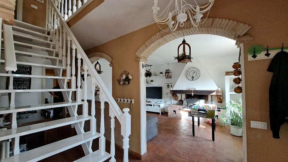 Immagine 15 di Casa indipendente in vendita  a San Giuliano Terme