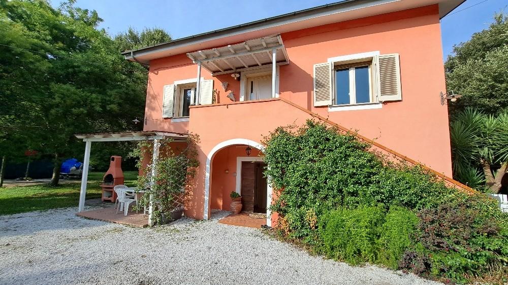 Immagine 2 di Casa indipendente in vendita  a San Giuliano Terme