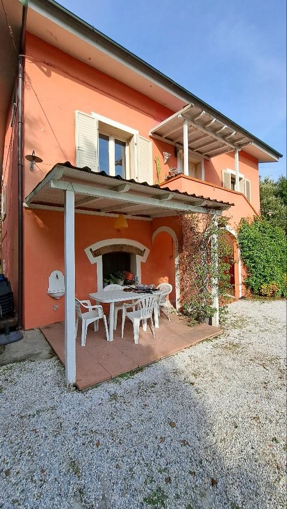 Immagine 4 di Casa indipendente in vendita  a San Giuliano Terme