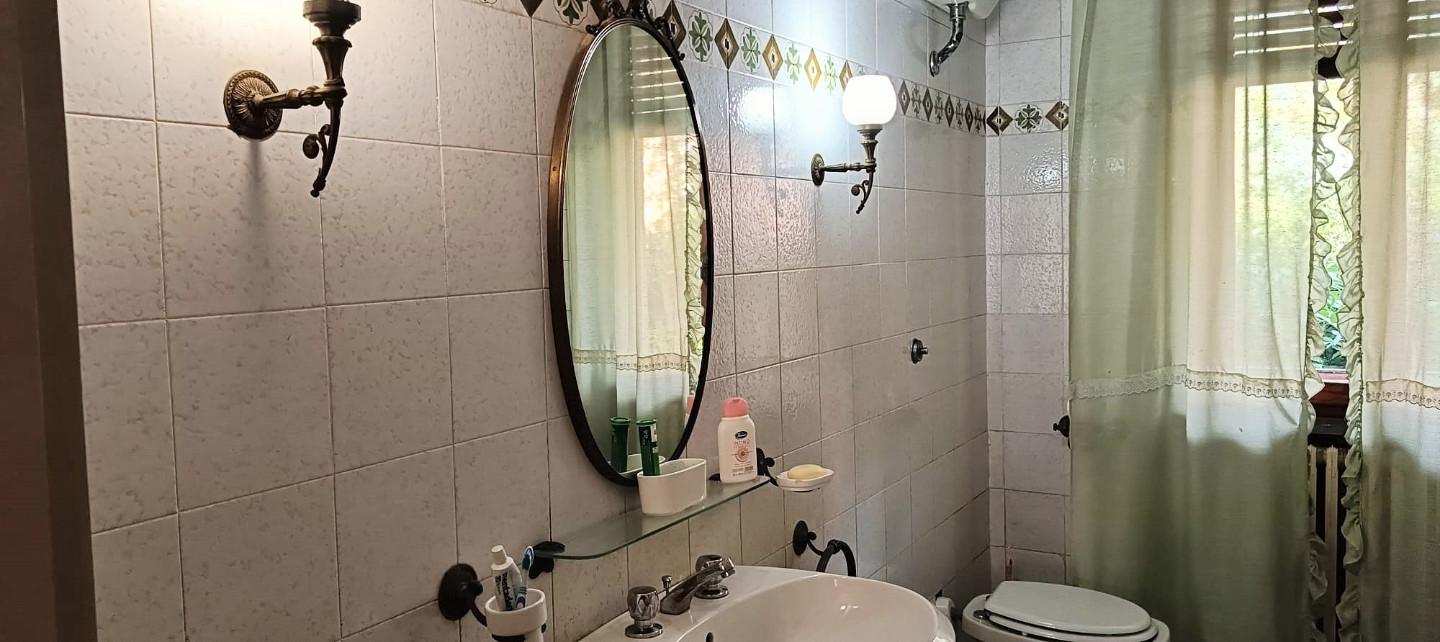 Immagine 33 di Villa in vendita  a San Giuliano Terme