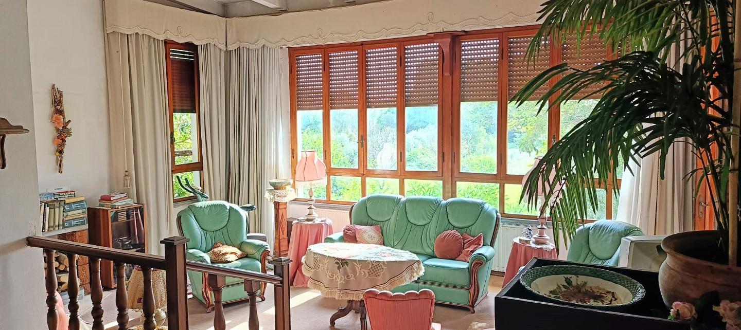 Immagine 3 di Villa in vendita  a San Giuliano Terme