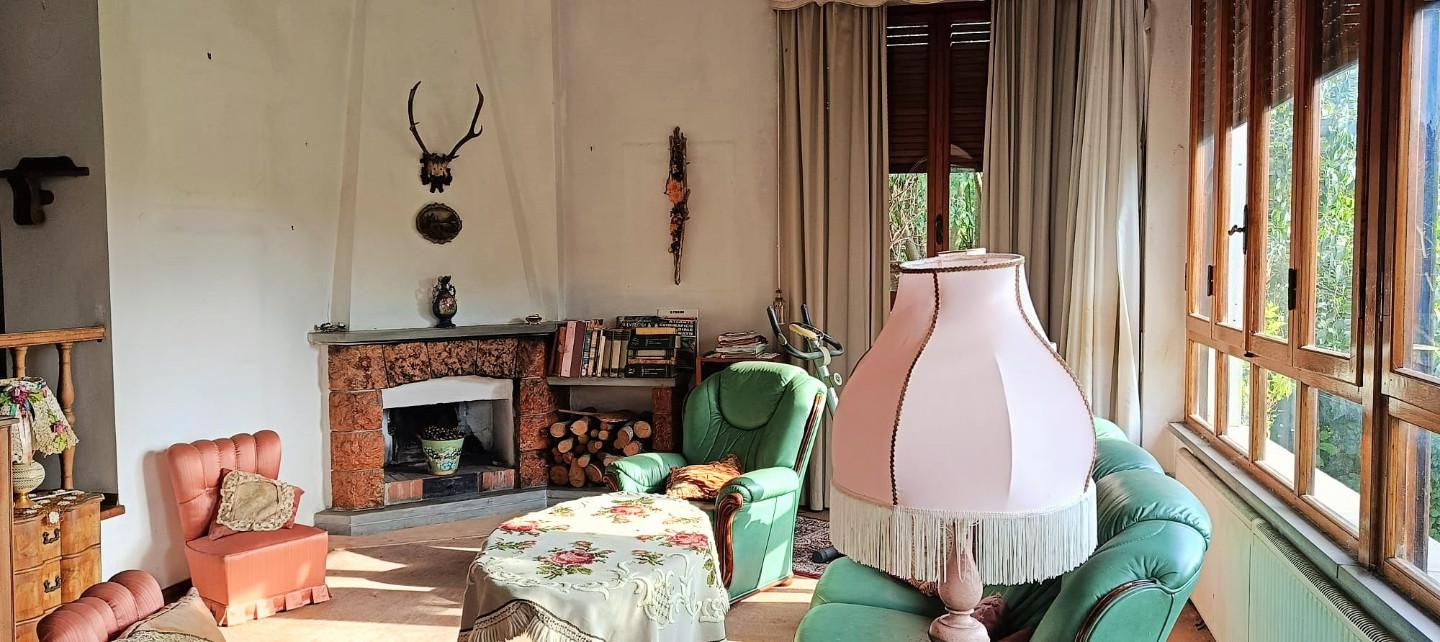 Immagine 2 di Villa in vendita  a San Giuliano Terme