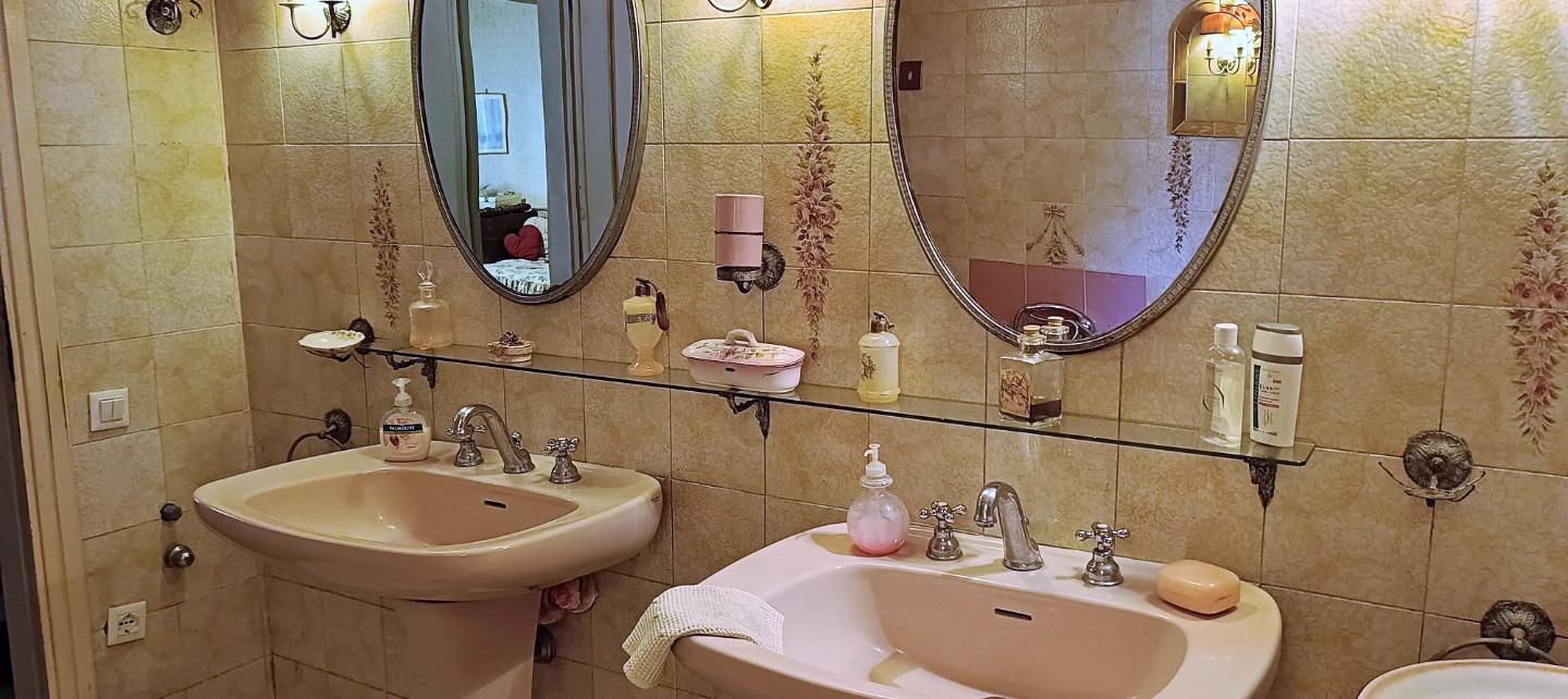 Immagine 28 di Villa in vendita  a San Giuliano Terme