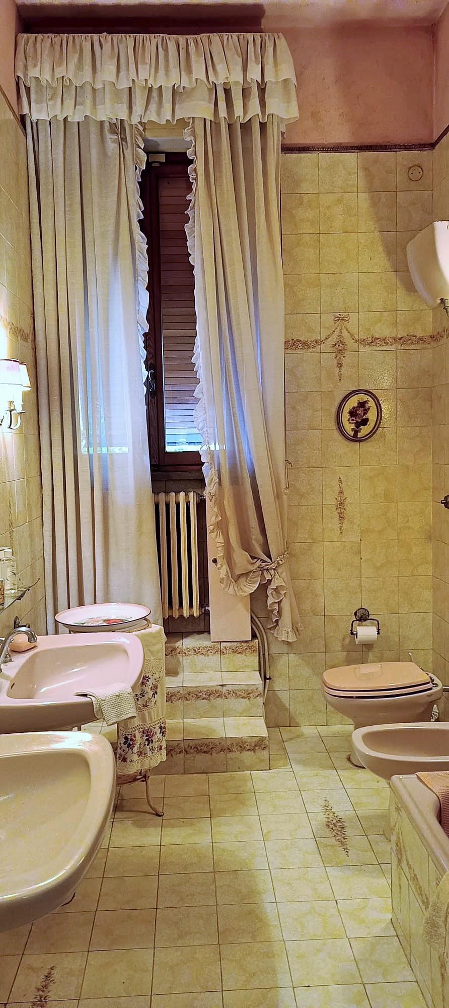 Immagine 29 di Villa in vendita  a San Giuliano Terme