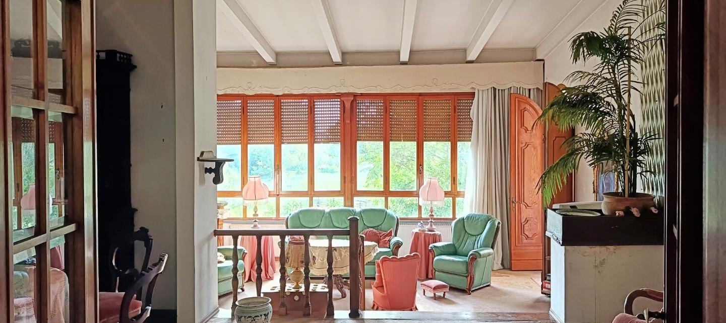 Immagine 4 di Villa in vendita  a San Giuliano Terme