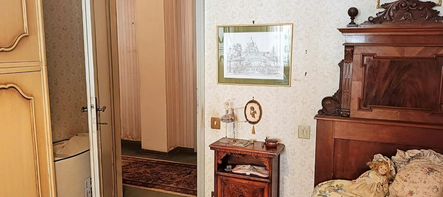 Immagine 21 di Villa in vendita  a San Giuliano Terme