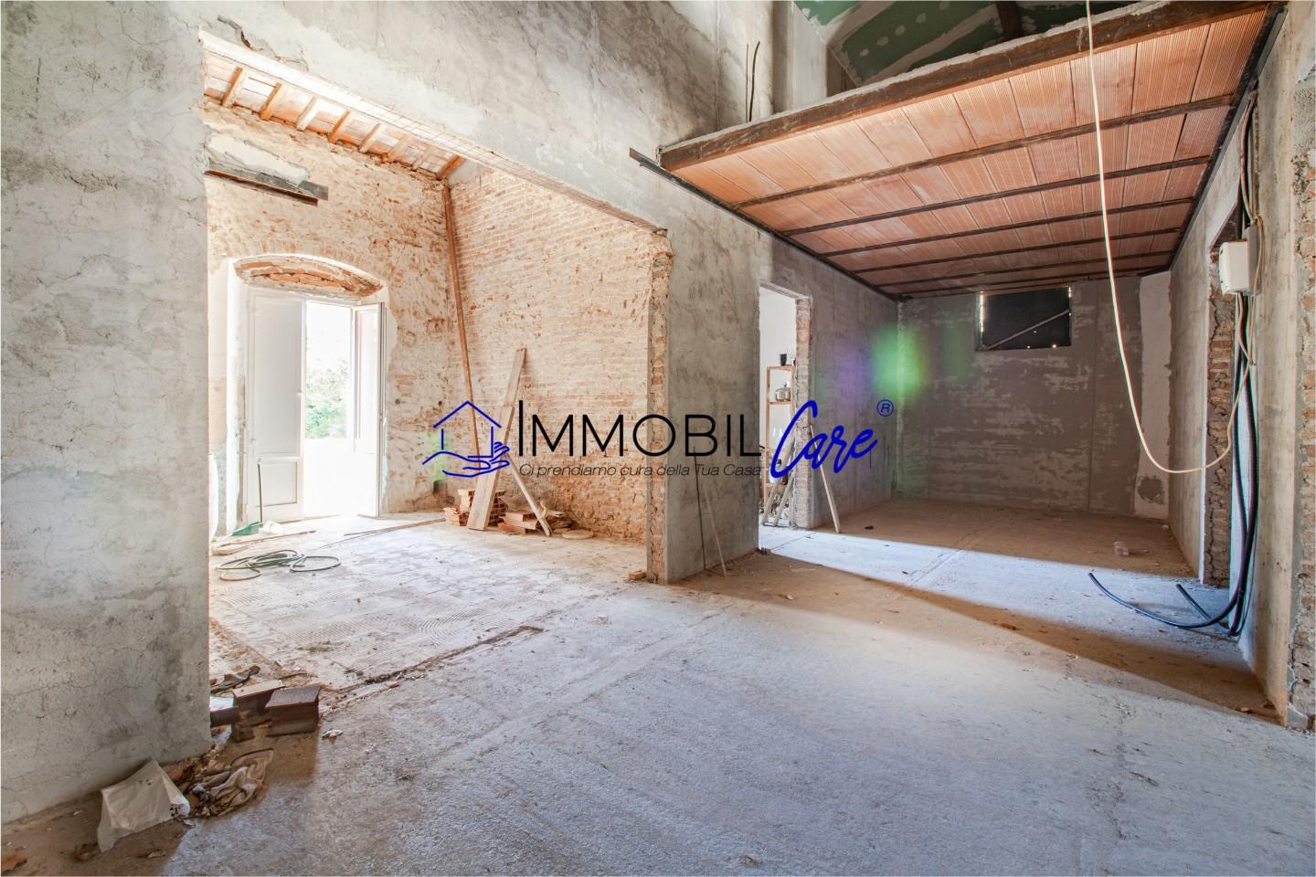 Immagine 8 di Appartamento in vendita  a Livorno