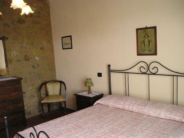 Immagine 13 di Casa colonica in vendita  a Terricciola