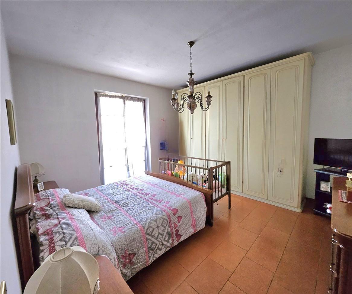 Immagine 10 di Appartamento in vendita  a Massa