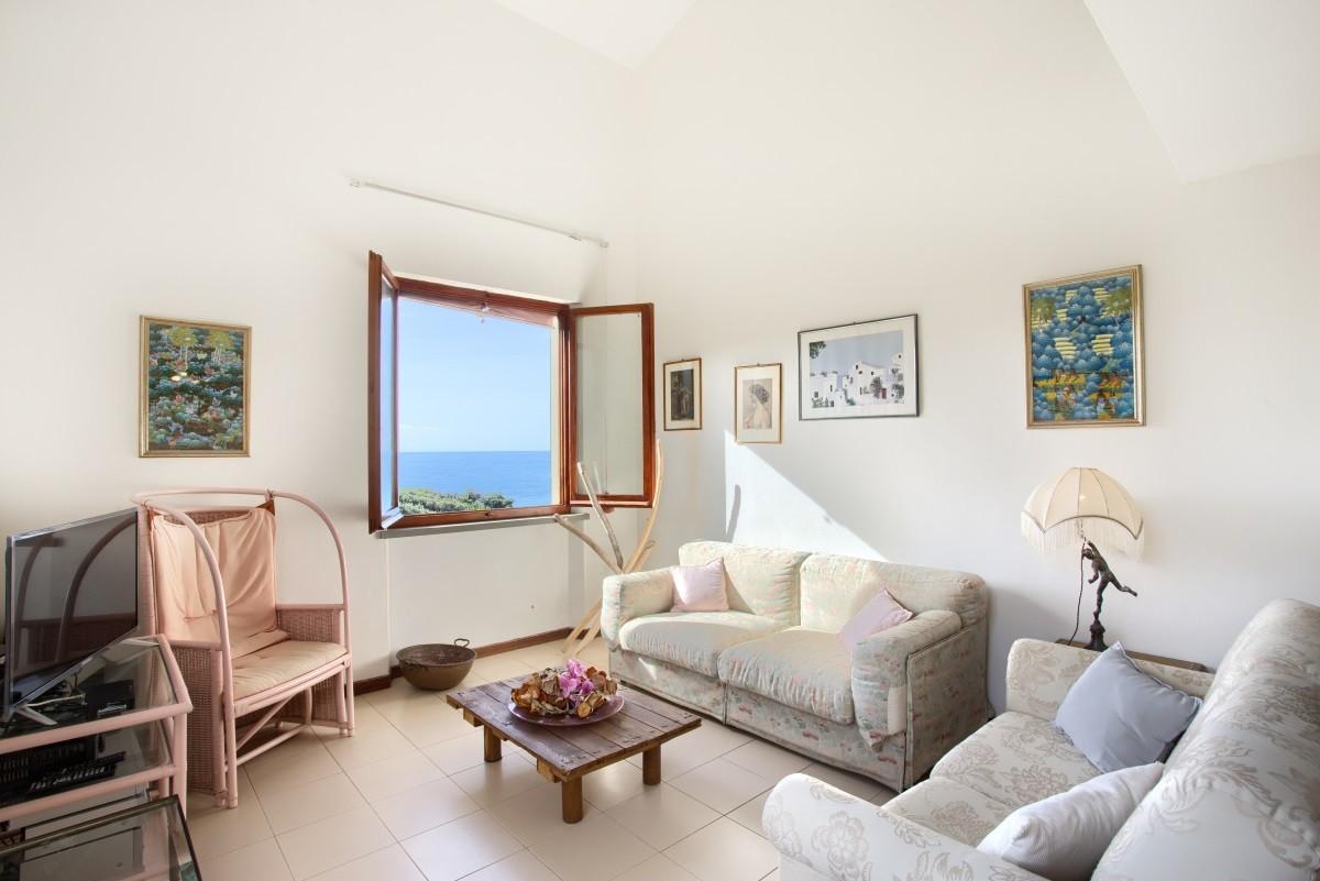 Immagine 9 di Appartamento in vendita  a Rosignano Marittimo