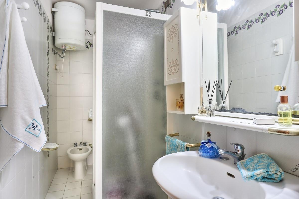 Immagine 17 di Appartamento in vendita  a Rosignano Marittimo