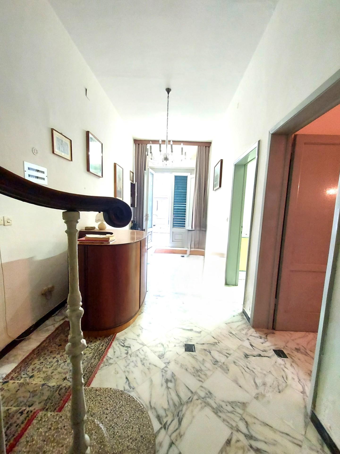 Immagine 12 di Albergo/B&B/Residence in vendita  a Montecatini Terme