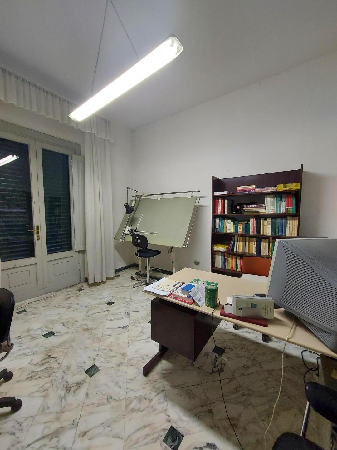 Immagine 15 di Albergo/B&B/Residence in vendita  a Montecatini Terme