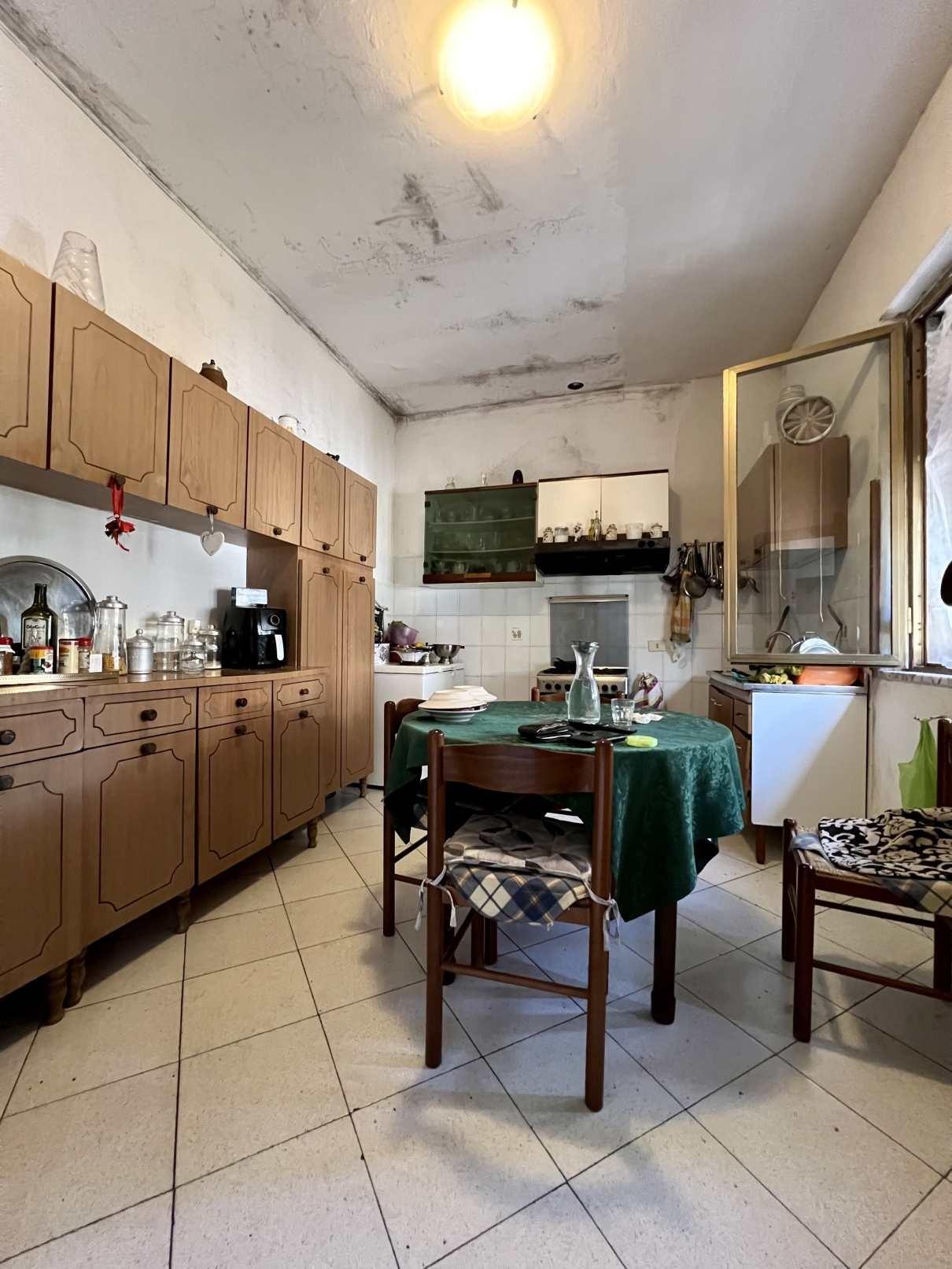 Immagine 20 di Casa bifamiliare in vendita  a Massa