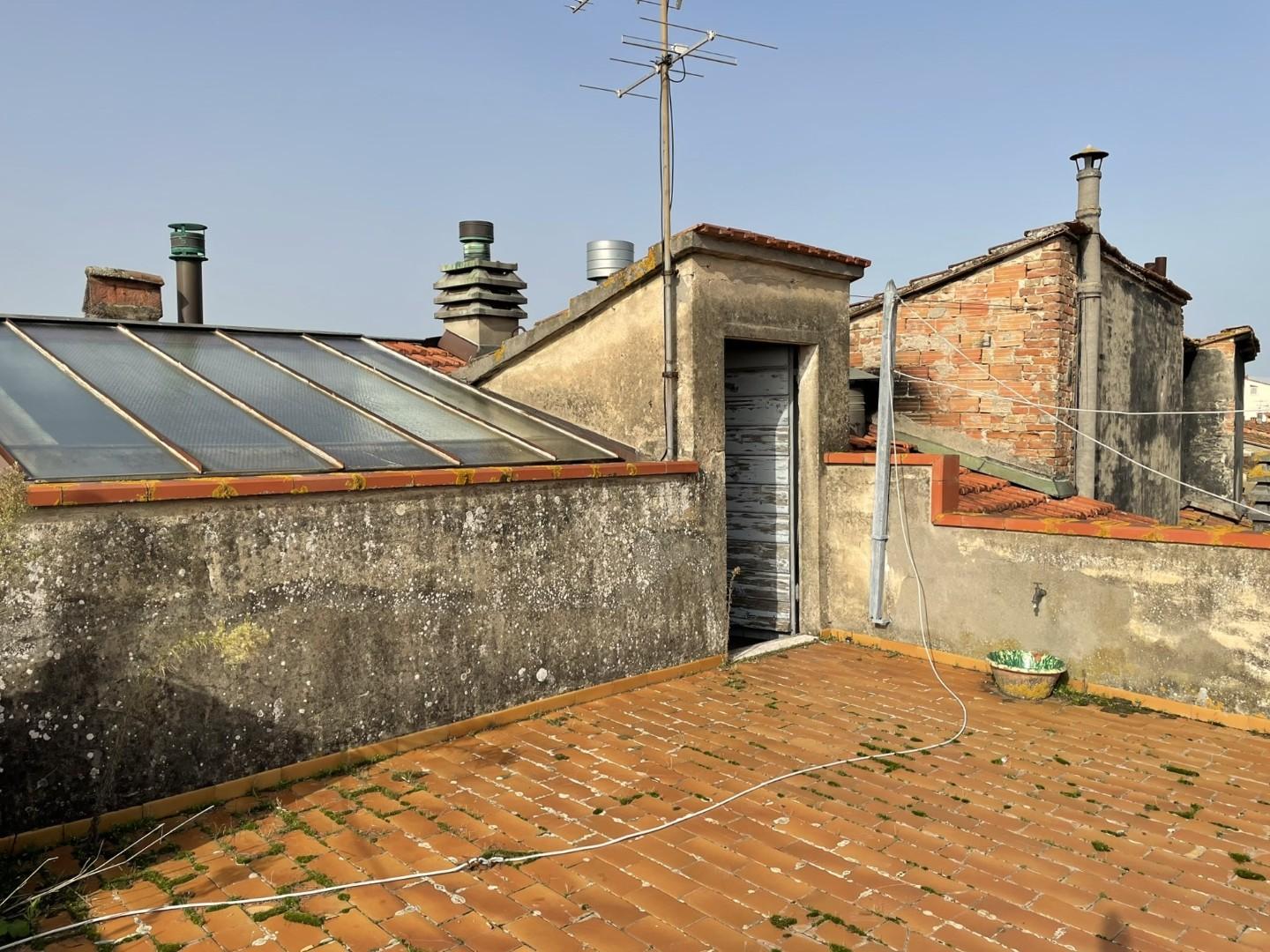 Immagine 16 di Mansarda in vendita  a San Miniato