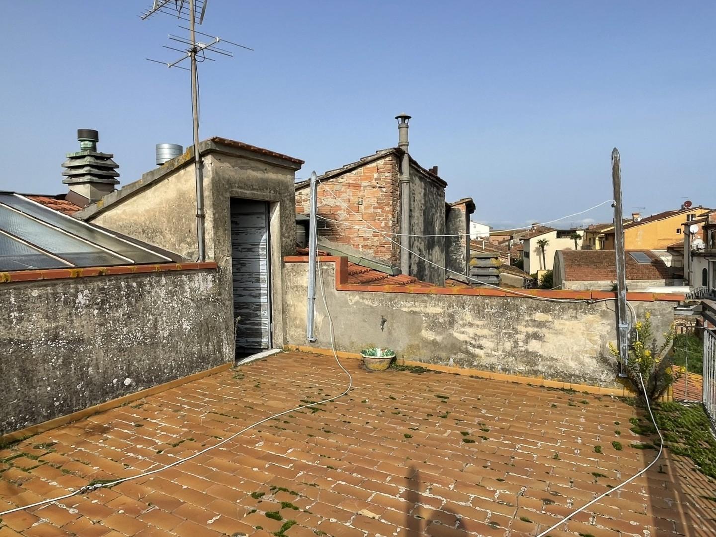 Immagine 17 di Mansarda in vendita  a San Miniato