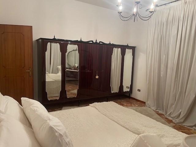 Immagine 18 di Casa semindipendente in vendita  a Massa