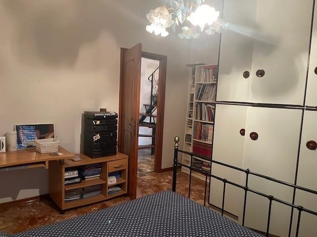 Immagine 14 di Casa semindipendente in vendita  a Massa