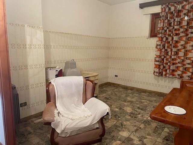 Immagine 21 di Casa semindipendente in vendita  a Massa